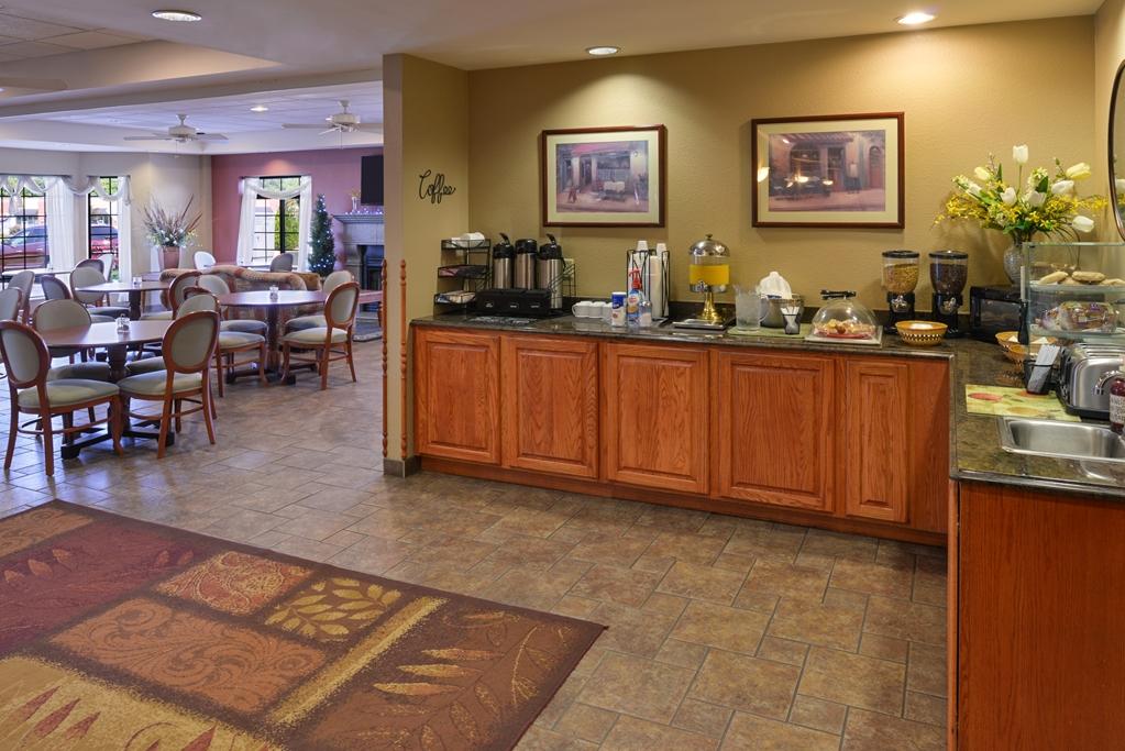 Country Hearth Inn & Suites Edwardsville Facilities photo